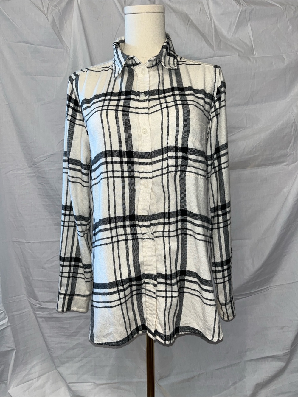 American Eagle Outfitters Black and White Plaid Cowl Neck Sweater